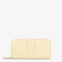 Clutch with decorative lock of the same color - WAL 0328