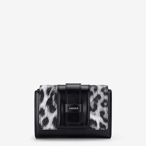 Clutch with decorative lock of the same color - WAL 0334