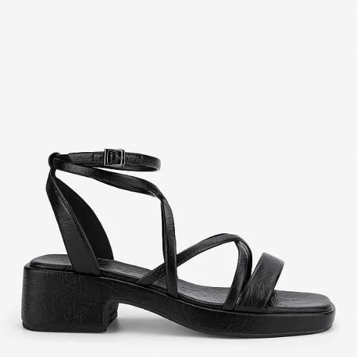 Block heel sandals with woven straps