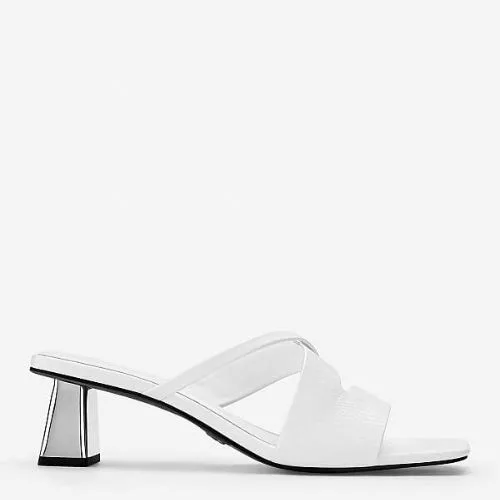 Block heel sandals with woven straps