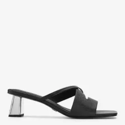 Block heel sandals with woven straps